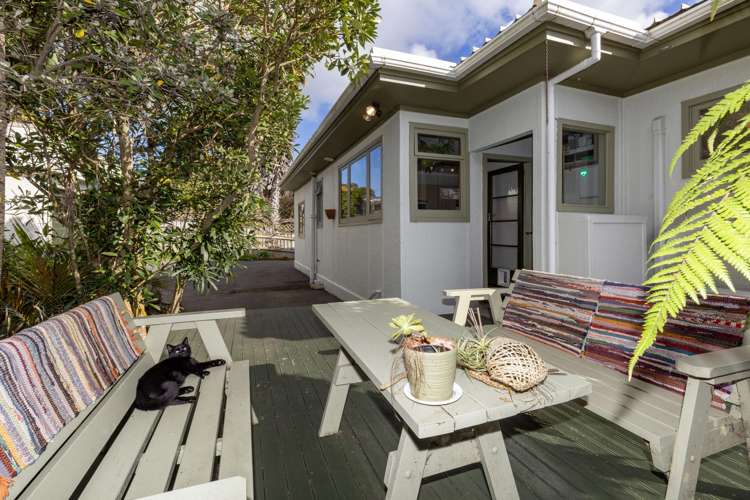 5 Tennis Court Road Raumati South_9