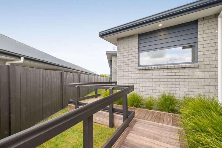 48 Sardinia Grove Fitzherbert_9