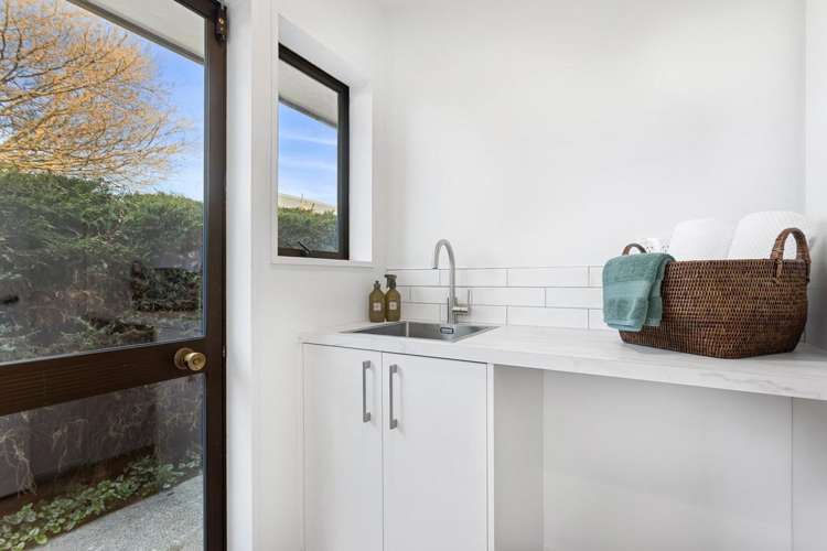 2/64 Searells Road Strowan_10