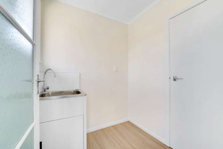 27 Mckenzie Road Mangere Bridge_11