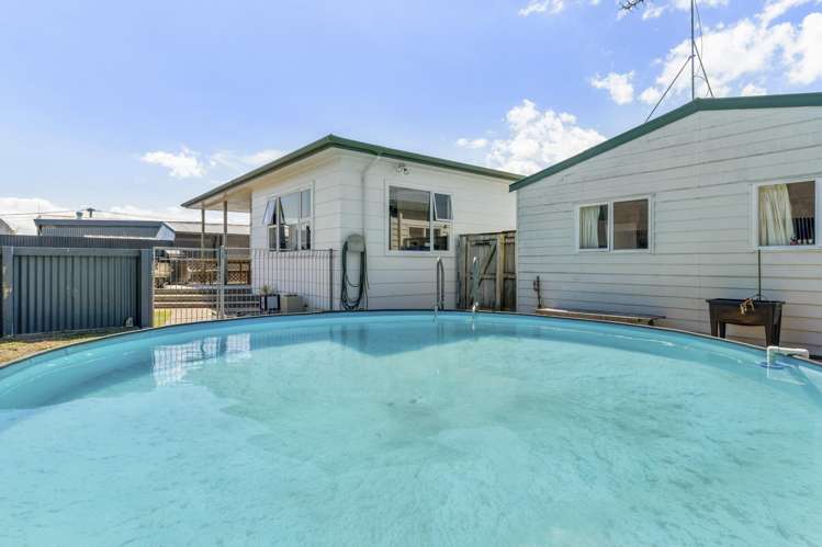 49 Burns Street Hawera_12