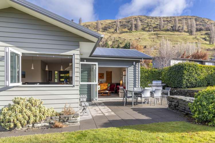 45 Ferry Hill Drive Lower Shotover_8