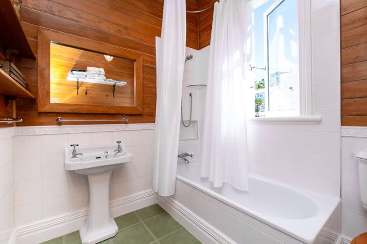 1 Seaview Terrace Bluff Hill_14