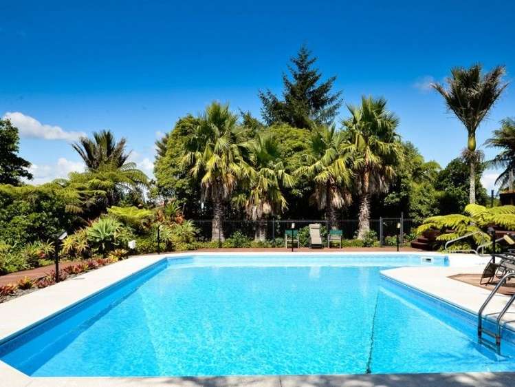 12 Atarua Gardens Waiatarua_14