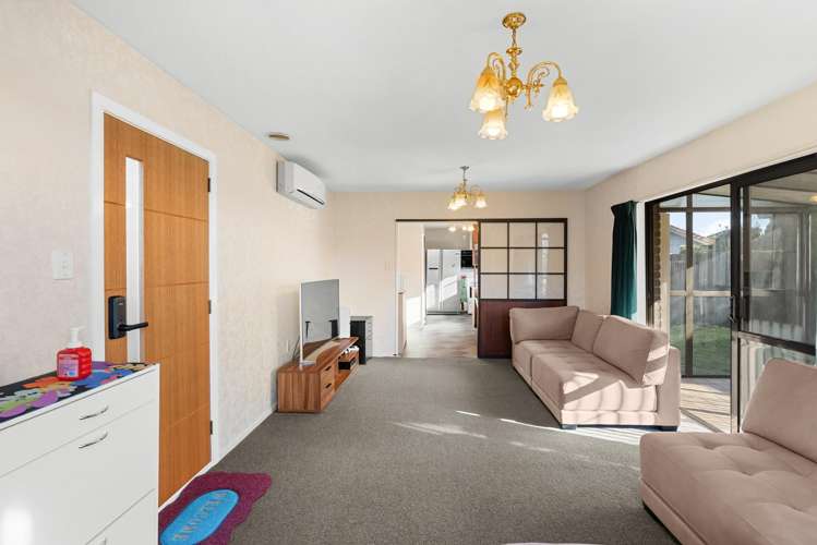 2/136 Middlepark Road_2