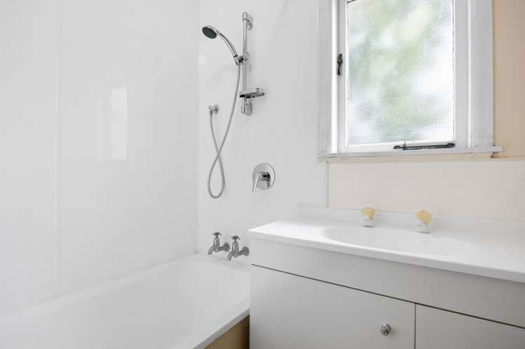 3a Leeds Street Silverdale_13