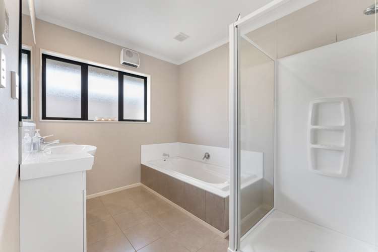 2 Varsity Heights Fitzherbert_15