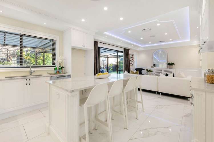 49 Matahae Drive Flat Bush_30