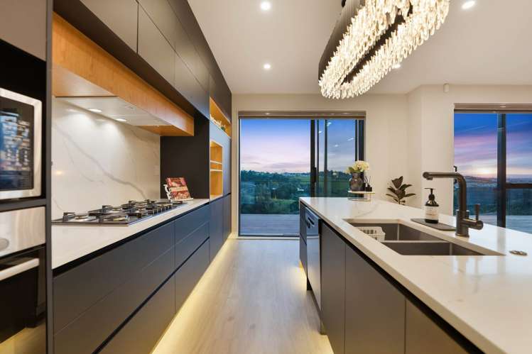 26 Ridgehill Rise Flat Bush_12