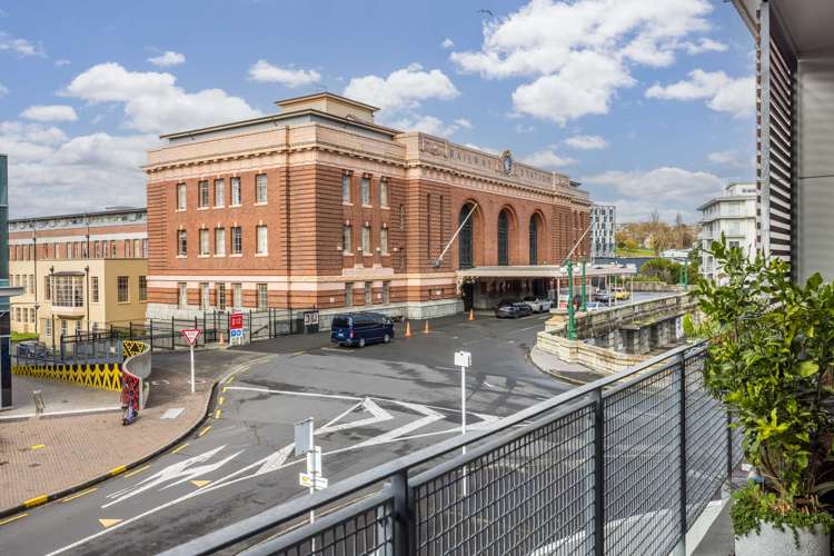 219/57 Mahuhu Crescent Auckland Central_18