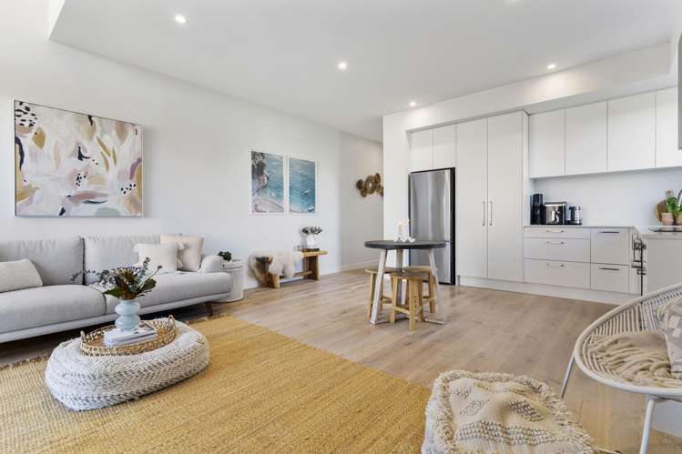 2/28 Nevill Road Hobsonville_5