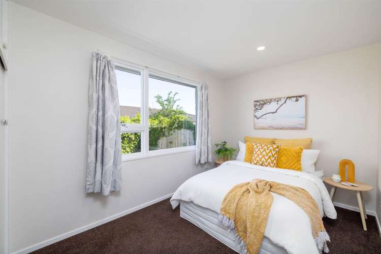 2/7 Farnborough Street Aranui_6