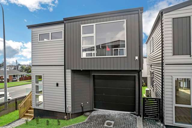 Your Forever Home Awaits! Modern, Low-Maintena...