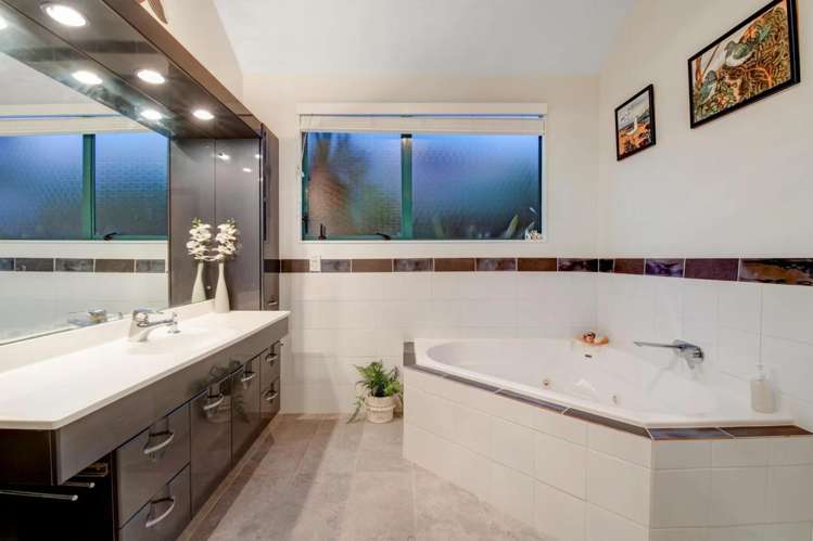 12 Ascot Way Orewa_16