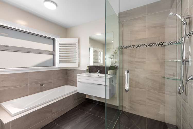 55 Waipunahau Road Waikanae_11