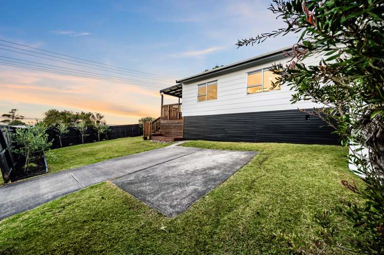 77b Elliston Crescent Stanmore Bay_18