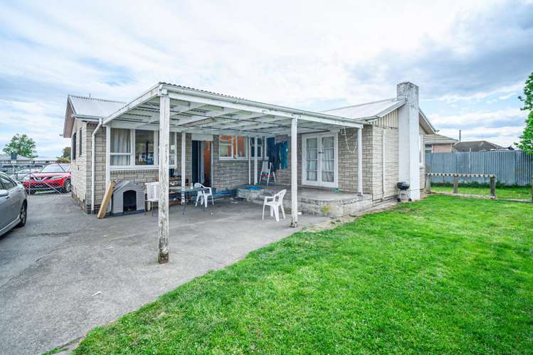 301 Ruru Place Camberley_1