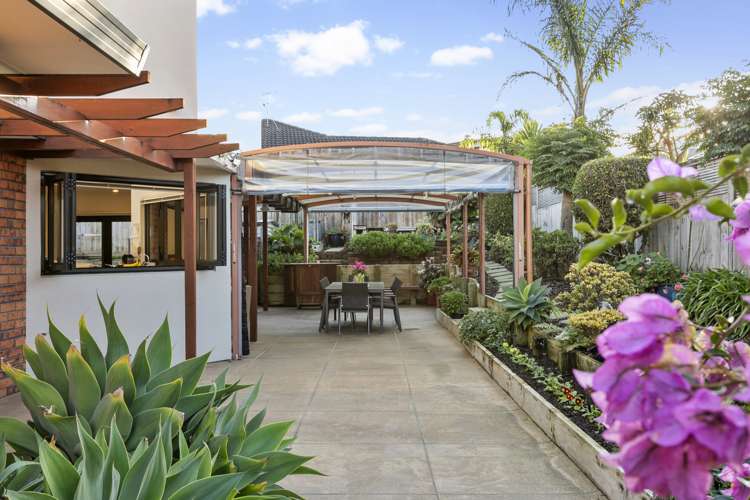 8 Waimanu Bay Drive Te Atatu Peninsula_19