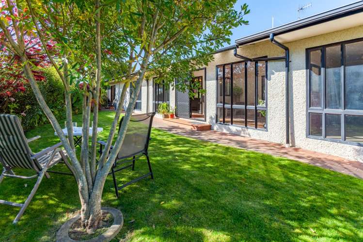 6 Bishops Close Greenmeadows_21