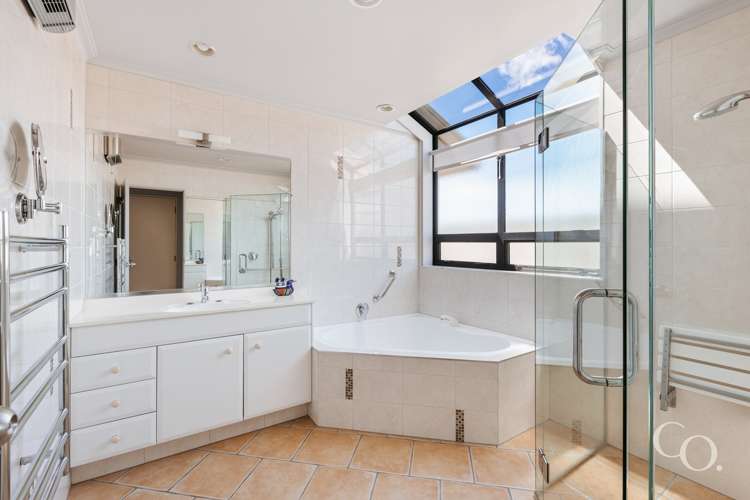 2/51 Cliff Road Tauranga Central_18