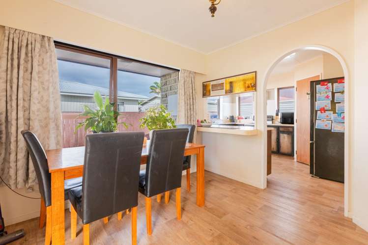 37 Robinson Crescent Tamatea_5