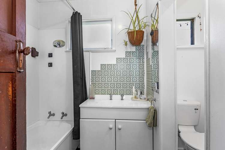 10 Chichester Street Woolston_12