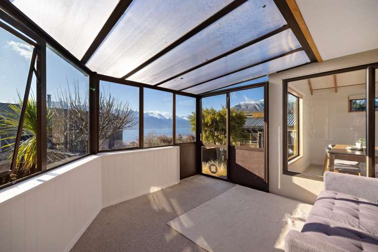 23 Greenstone Place Fernhill/Sunshine Bay_9