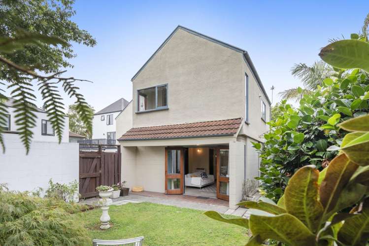 3/23 Conference Street_0