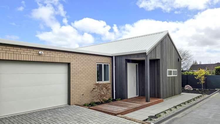 2/11 Tamihana Avenue Fairfield_14