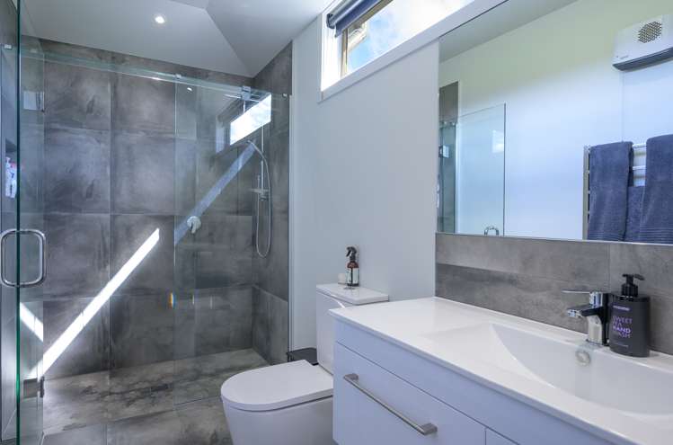 10 Woodley Road Richmond_16