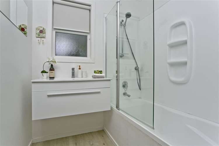 12 Fairclough Road Beach Haven_14