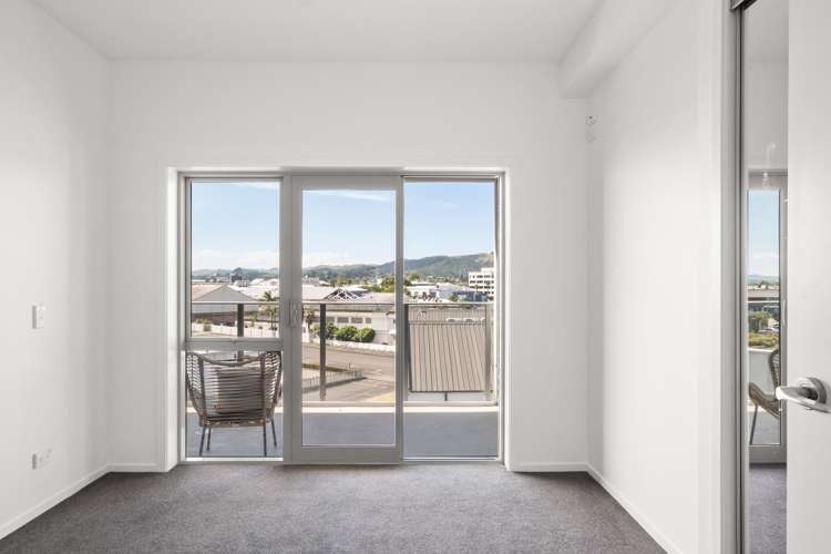 303/4 Reads Quay Gisborne_16