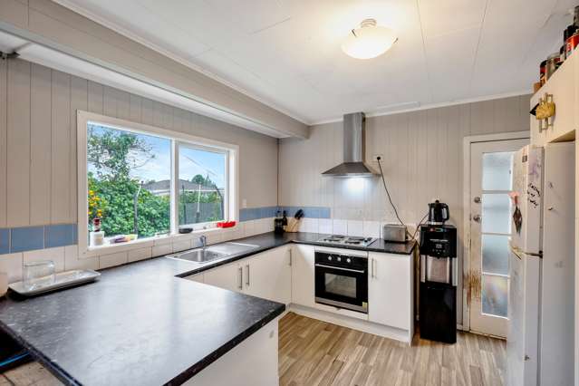 69 Friesian Drive Mangere_4