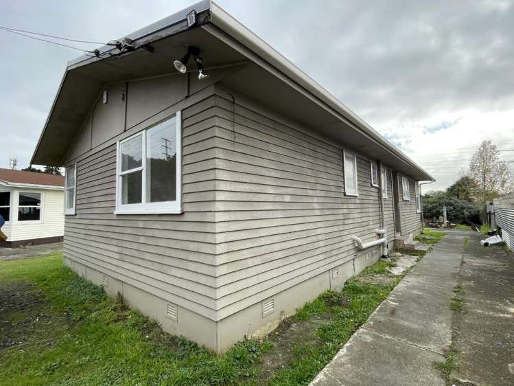 72 Clayton Avenue 10693_10