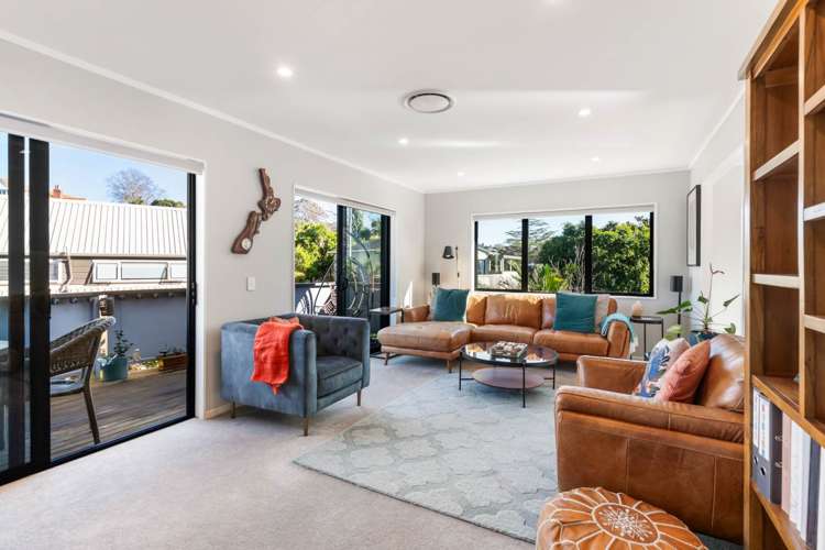 17a Bay Road Saint Heliers_9