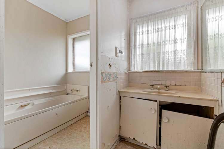 13 Cascades Road Pakuranga Heights_12