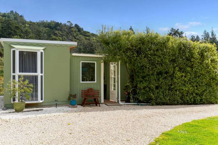 102 Boons Valley Road Waikawa Picton_17