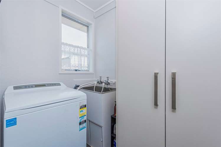 214 Glengarry Road Glen Eden_18