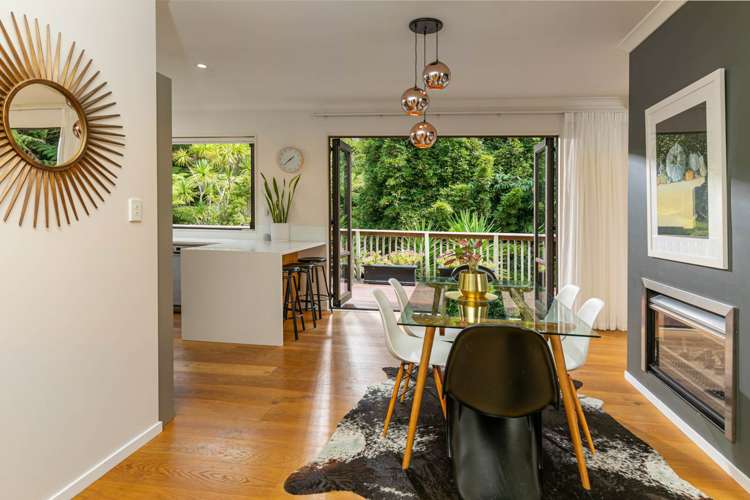 7 Springwater Vale Unsworth Heights_4