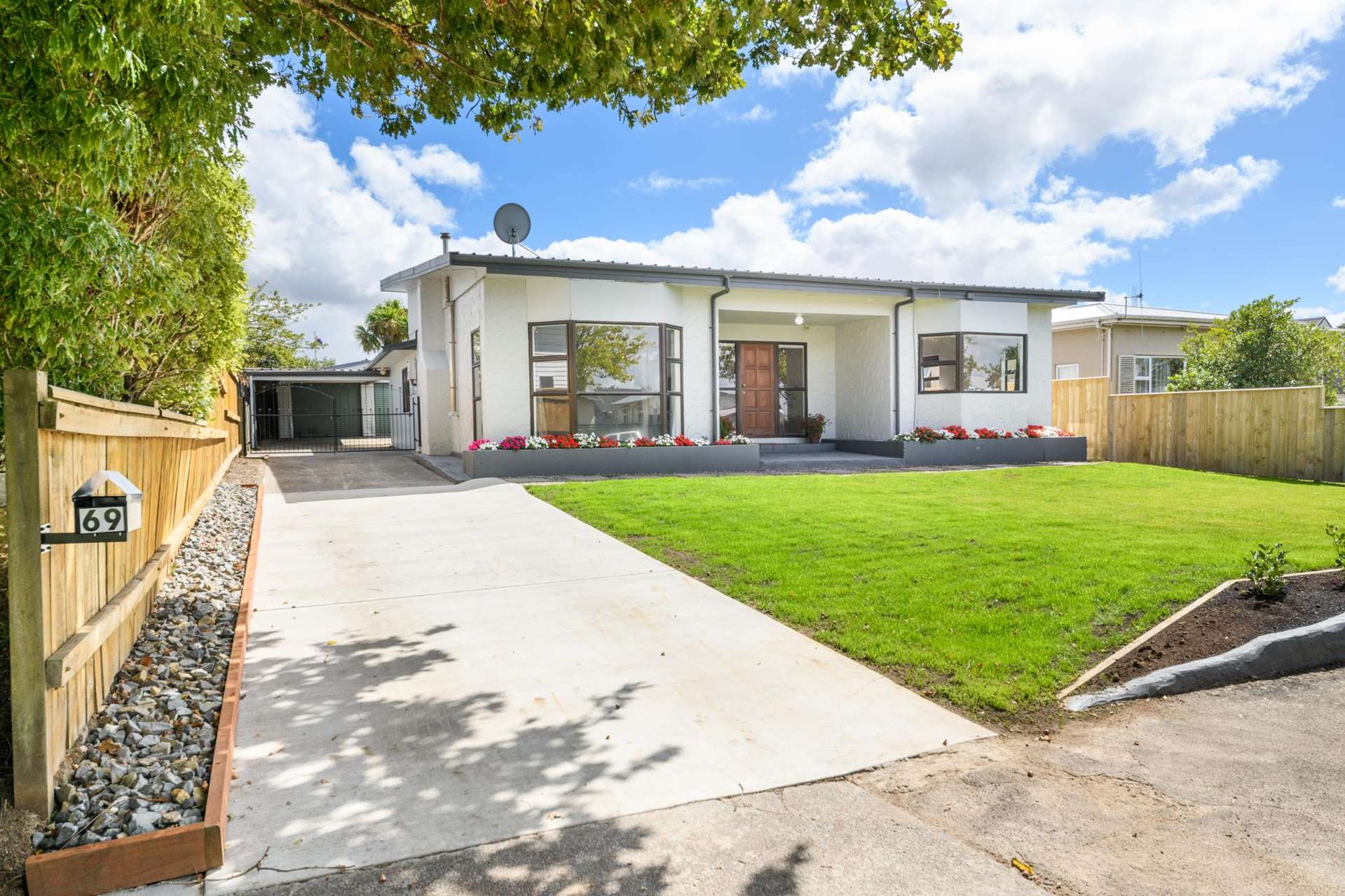 69 Florence Avenue Palmerston North Central_0