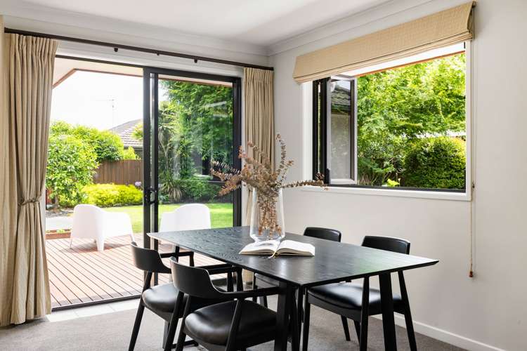 53 Barrington Drive Huntington_14