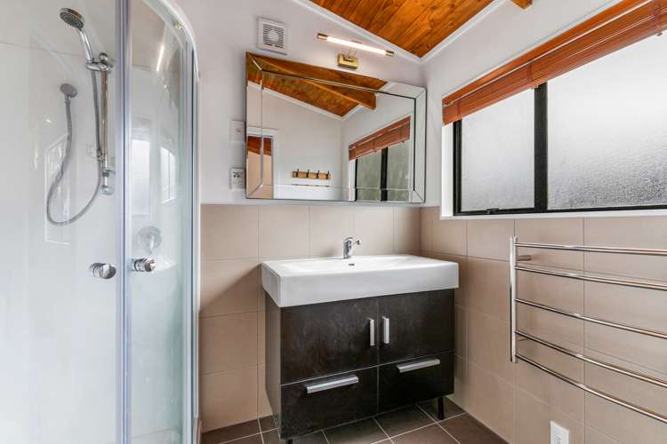 2/19 Poto Street Te Atatu South_12