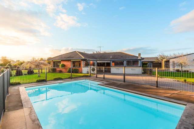 8 De La Mare Drive Leamington_2