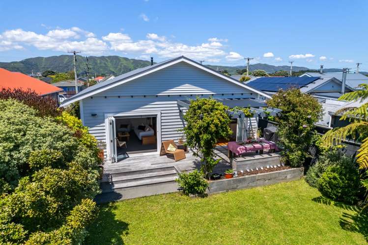 15 Plunket Avenue Petone_27