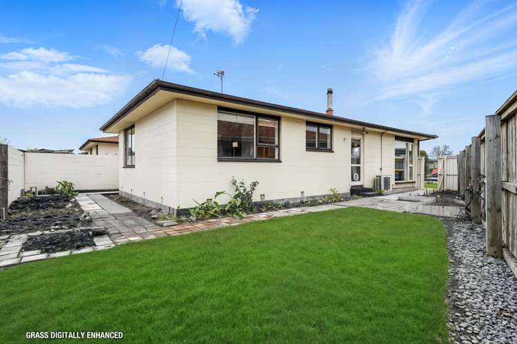 83 Gray Crescent_1