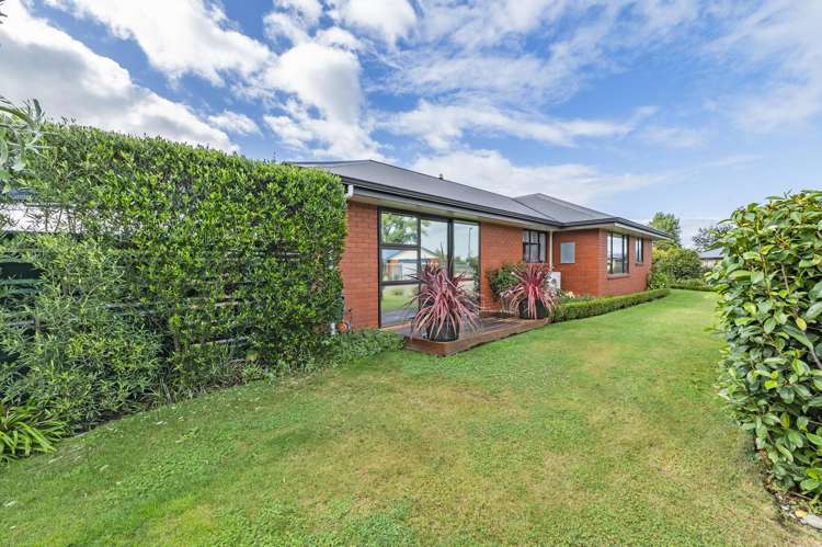 11 Stanwood Grove Darfield_1