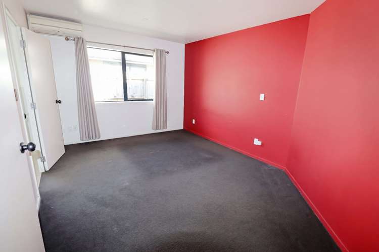 37 Fraser Colman Grove Wainuiomata_4