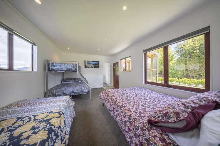 13 View Street Manapouri_16