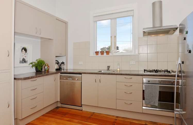 1 Rossgrove Terrace Mount Albert_7