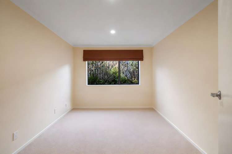 35 Springdale Grove Fitzherbert_12